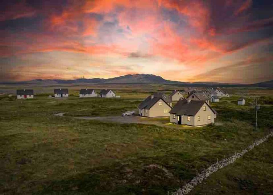 Pink Cottage Балликоннили Экстерьер фото